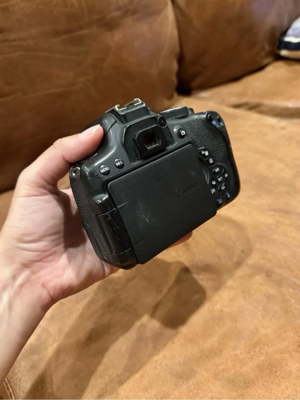 Canon EOS Rebel T6i (750d) 24.2MP DSLR Camera, Body Only - Good Preowned Works